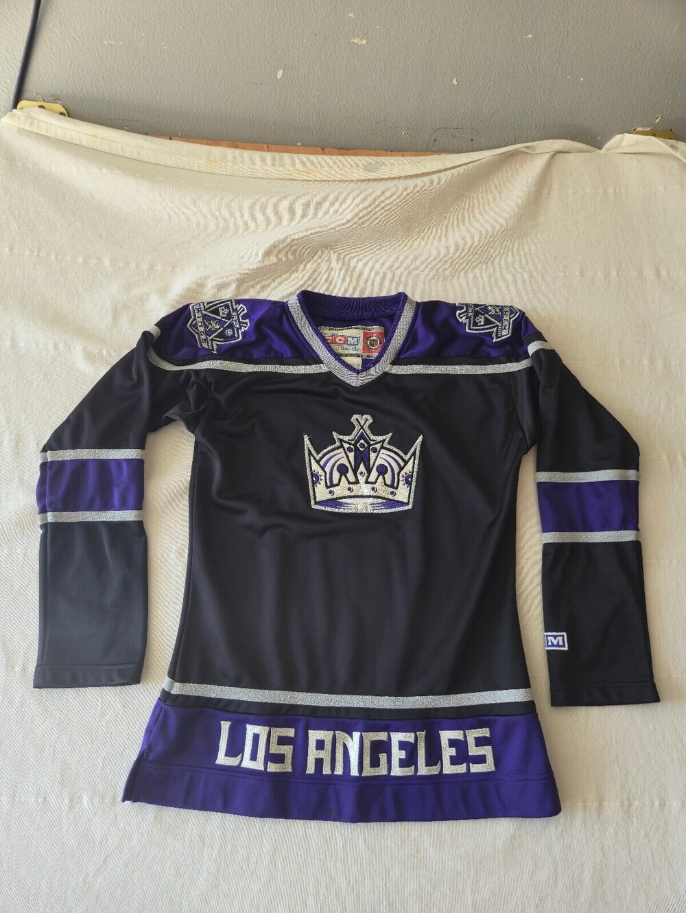 CCM Official Licensed Los Angeles Kings Women's Hockey Jersey Medium